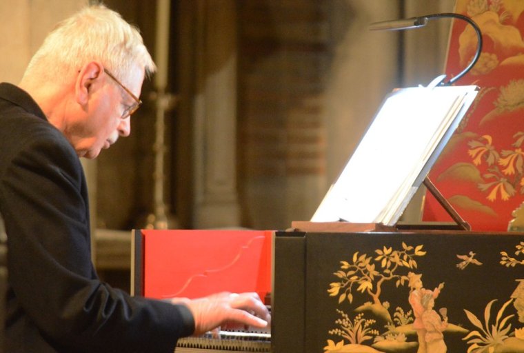 Arthur Haas performs on a harpsichord.