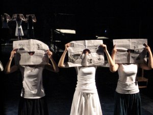 Meng Jinghui's 2009 revival of Liao Yimei's "Rhinoceros in Love" Meng Jinghui's 2009 revival of Liao Yimei's "Rhinoceros in Love"