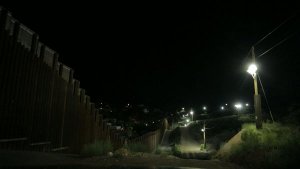 U.S. Mexico border fence, image: Richard Barnes