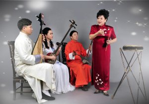 Jingyun dagu singer YANG Fenjie and three instrumentalists from the Tianjin Trou
