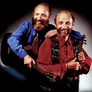 Photograph of Laz and San Slomovits by Doug Laramie