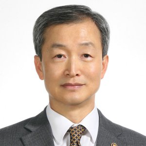 Ho-Young Ahn Ho-Young Ahn