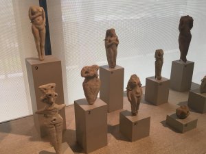 Figurines of goddesses