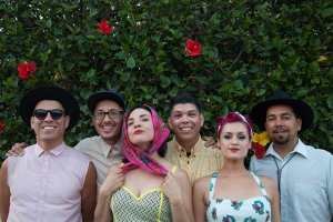 Las Cafeteras by Rafa Cardenas