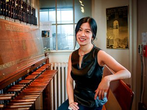Tiffany Ng, carillon