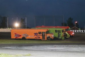 school bus figure 8 race