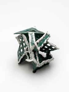 YehRim Lee, Candy Angle Green Small, 2021, stoneware, glaze, luster. Courtesy the artist. © YehRim Lee 2022
