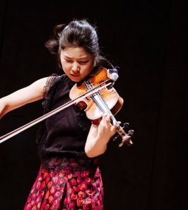 Youjin Lee, violin Youjin Lee, violin