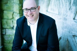 Organist Michael Unger