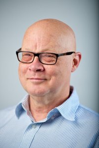 Headshot of Bill Lavely