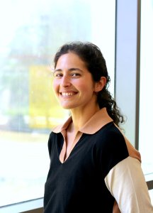 A portrait image of the speaker.