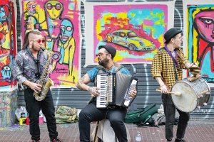 Band playing music in a street in Buenos Aires