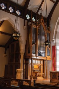 Richards-Fowkes organ at St. Andrew's Episcopal Church