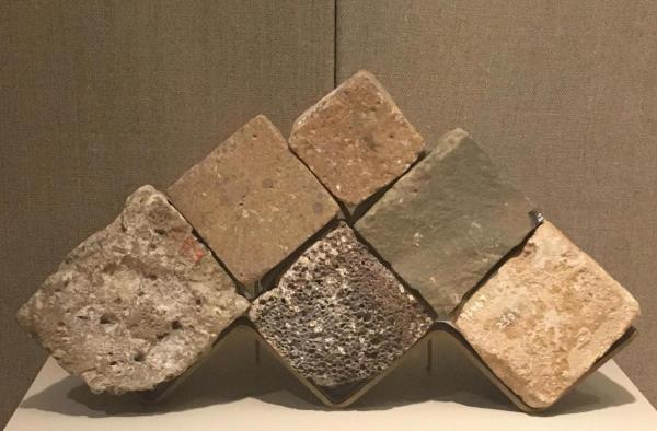 Facing blocks for concrete