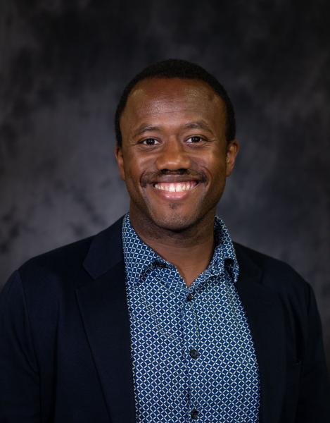 Photo of Dr. Isaiah Sypher