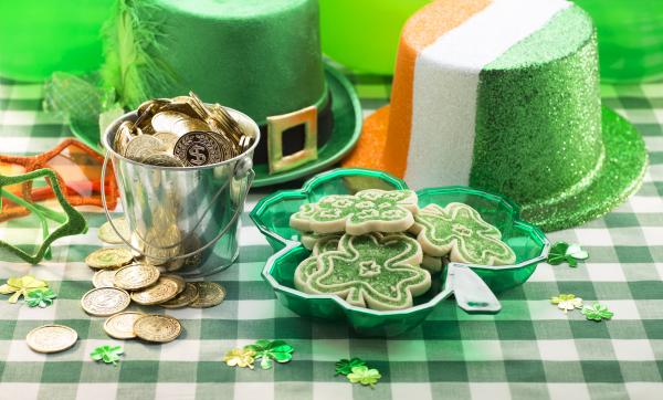 st. patrick shamrock cookies