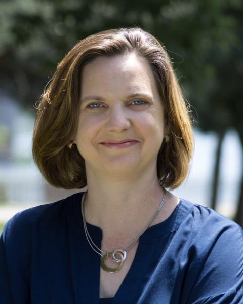 Photo of Erin Kelly
