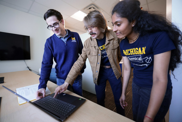 Get live career advice from alumni mentors!