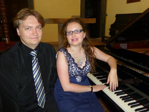 Valentin Bogdan and Julia Mortyakova