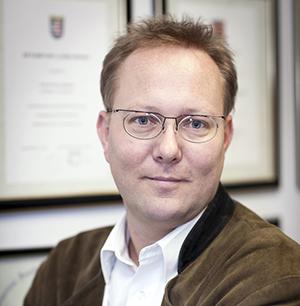 Photo of the event speaker, Raimar Löbenberg