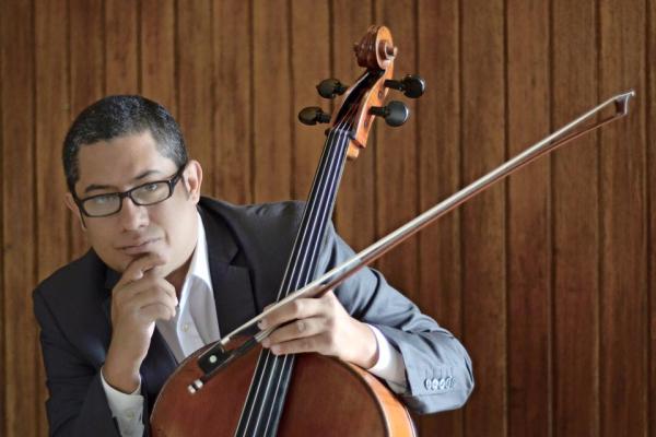 Center Stage Strings Master Class: Horacio Contreras, cello