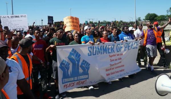 students marching in protest of gun violence