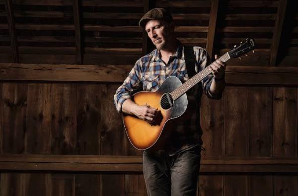 Peter Mulvey at The Ark